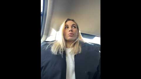 charming_ritta @ stripchat on 20231028