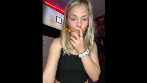 cutiepietease02 @ stripchat on 20231028