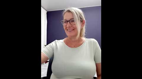 irinamaux @ stripchat on 20231028