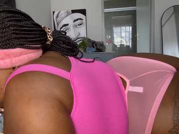 misslola27 @ stripchat on 20231028