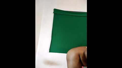 nilmini_sheron @ stripchat on 20231028