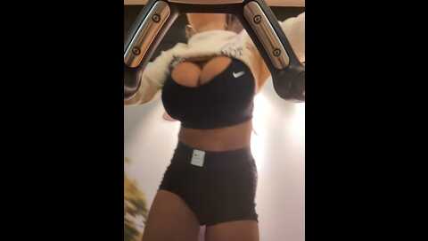 f3ckdolllucy @ stripchat on 20231029