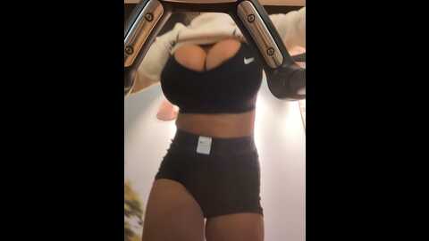 f3ckdolllucy @ stripchat on 20231029