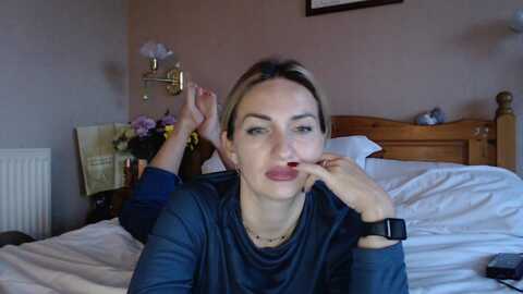 mallinia @ stripchat on 20231029