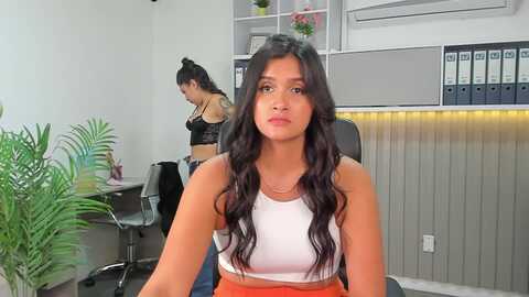 avril_secretary @ stripchat on 20231030