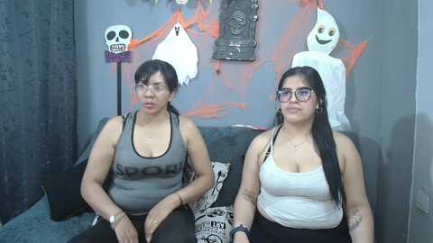 lesb_milf @ stripchat on 20231030