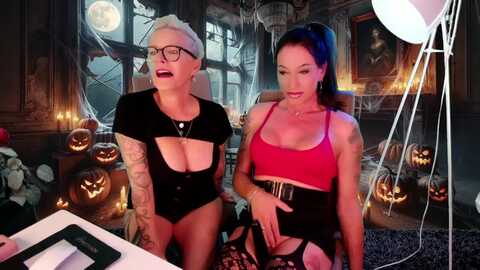 milf_and_tranny @ stripchat on 20231030