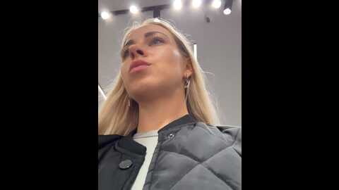 streetdoll @ stripchat on 20231030