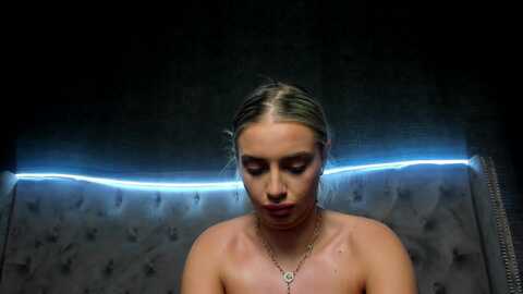 izabellaamora @ stripchat on 20231031