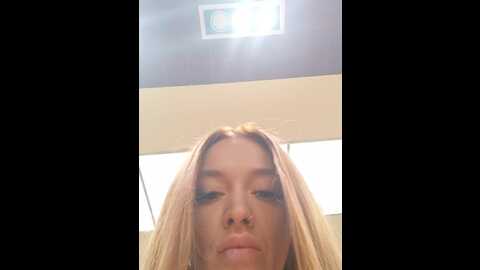 brilliant_gold @ stripchat on 20231101