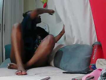 babyslut00 @ stripchat on 20231102