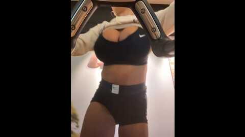 f3ckdolllucy @ stripchat on 20231102