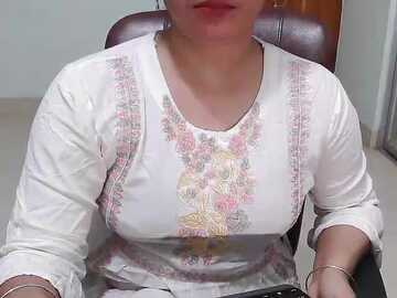 lipasharma @ stripchat on 20231102