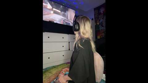 cutiepietease02 @ stripchat on 20231103