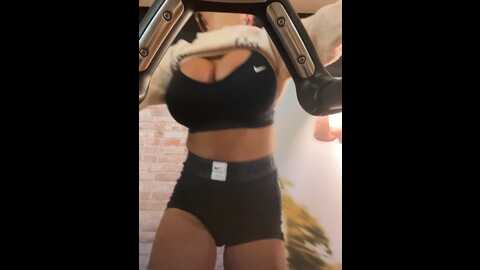 f3ckdolllucy @ stripchat on 20231103