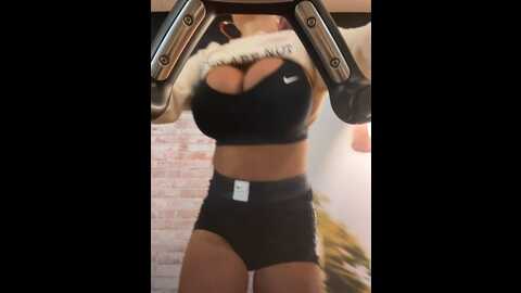 f3ckdolllucy @ stripchat on 20231103