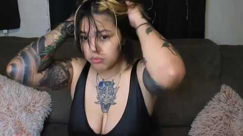 miacanela_xo @ stripchat on 20231103