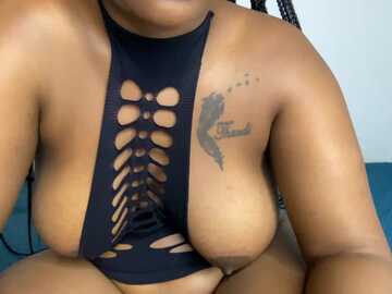 misslola27 @ stripchat on 20231103