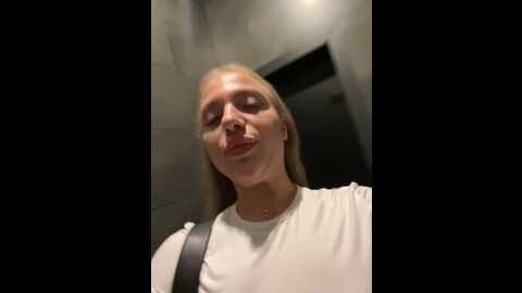 pinkstar_ @ stripchat on 20231103