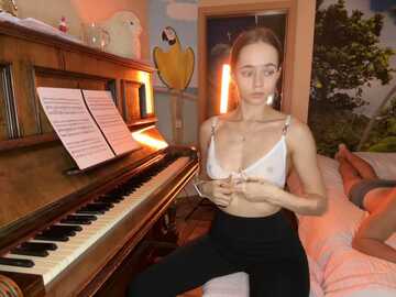 pussyfoxysex @ stripchat on 20231103