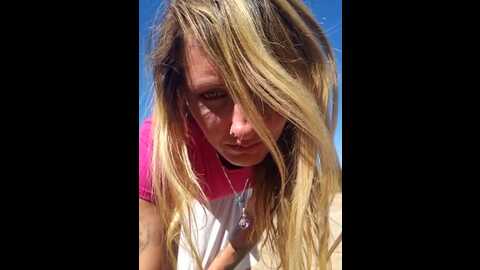 sheissomething @ stripchat on 20231103