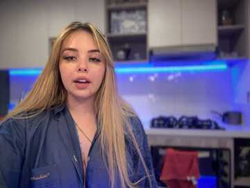 alirawrz @ stripchat on 20231104