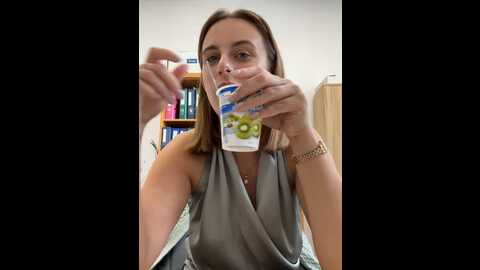 hii_lolla @ stripchat on 20231104