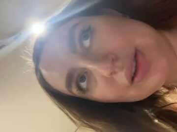 lady_miaolson @ stripchat on 20231104