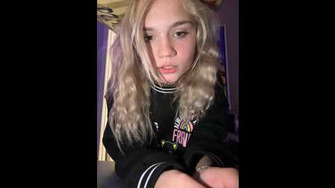 cutiepietease02 @ stripchat on 20231105