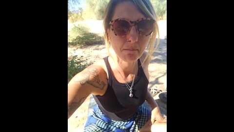 sheissomething @ stripchat on 20231105