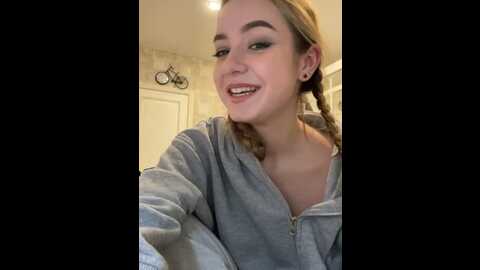 snow_ma1den @ stripchat on 20231105