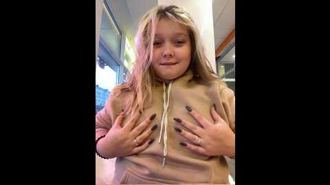 sofiaadams @ stripchat on 20231105