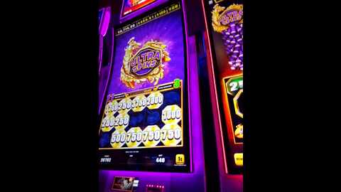 thecrimsonlounge @ stripchat on 20231105