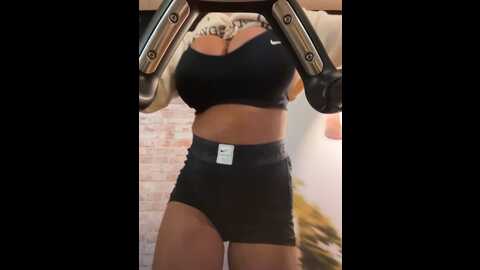 f3ckdolllucy @ stripchat on 20231106