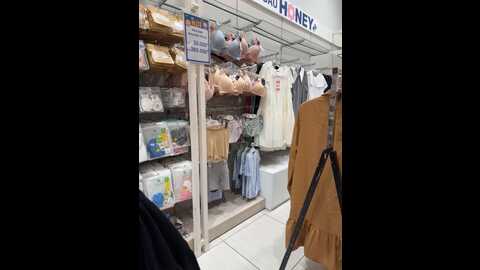 ko_mi_na @ stripchat on 20231106