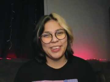 miacanela_xo @ stripchat on 20231106