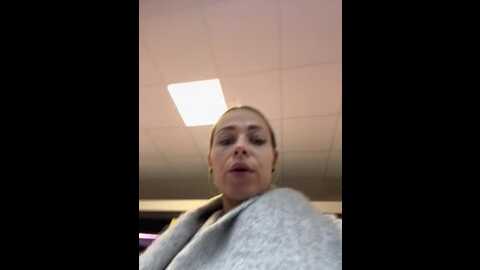 streetdoll @ stripchat on 20231106