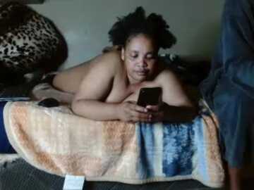 bigboobxx22 @ stripchat on 20231107