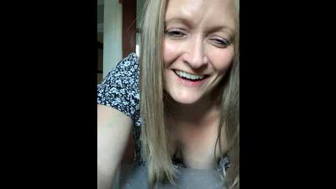 honeybluex @ stripchat on 20231107