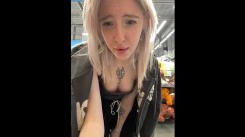 littlebitchess @ stripchat on 20231107