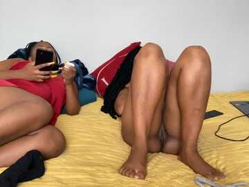 misslola27 @ stripchat on 20231107