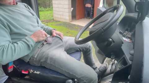 cruising_land @ stripchat on 20231108