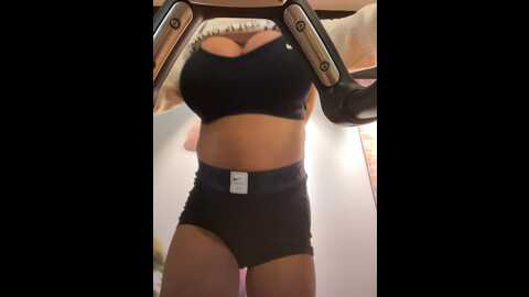 f3ckdolllucy @ stripchat on 20231108