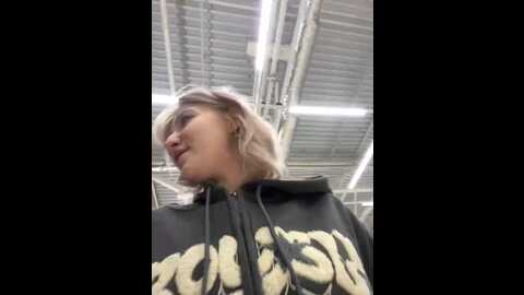 littlebitchess @ stripchat on 20231108