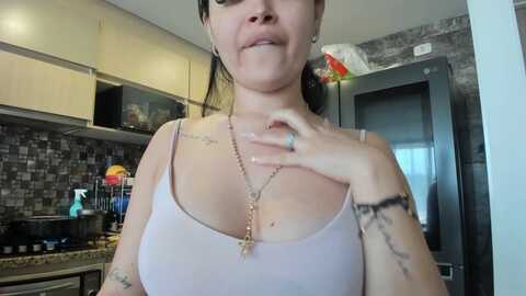 sara_fun @ stripchat on 20231108
