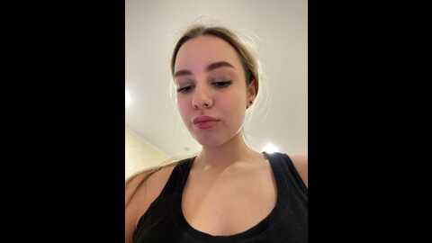 snow_ma1den @ stripchat on 20231108