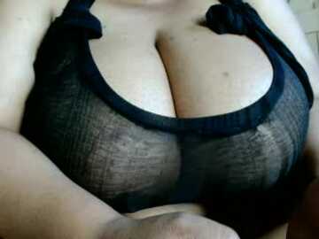 bigboobxx22 @ stripchat on 20231109