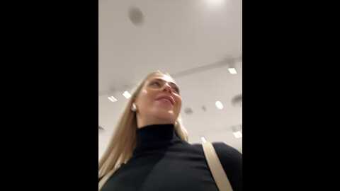 streetdoll @ stripchat on 20231109