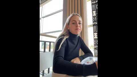 streetdoll @ stripchat on 20231109