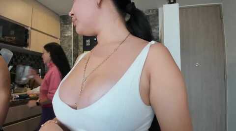 sara_fun @ stripchat on 20231110